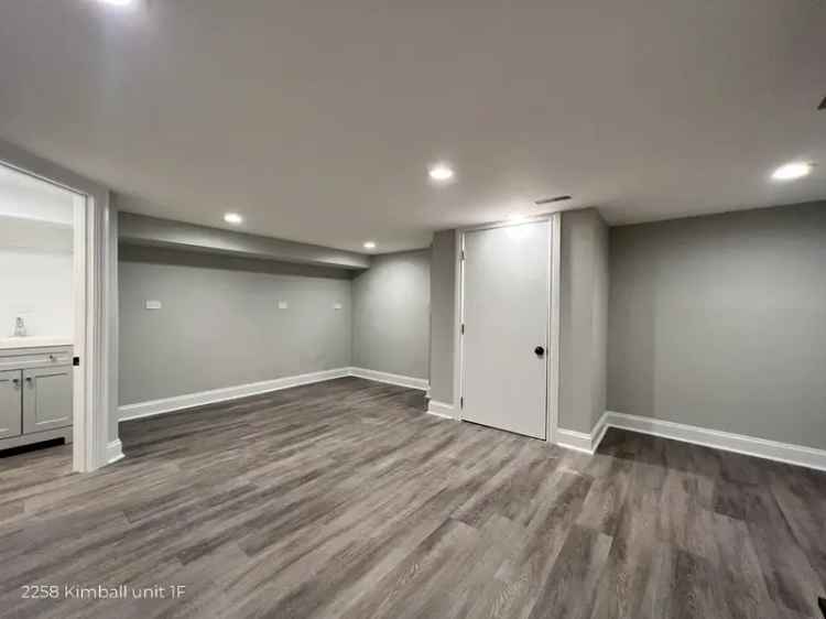 Rent Newly Renovated Apartments in West Logan Square with Great Features