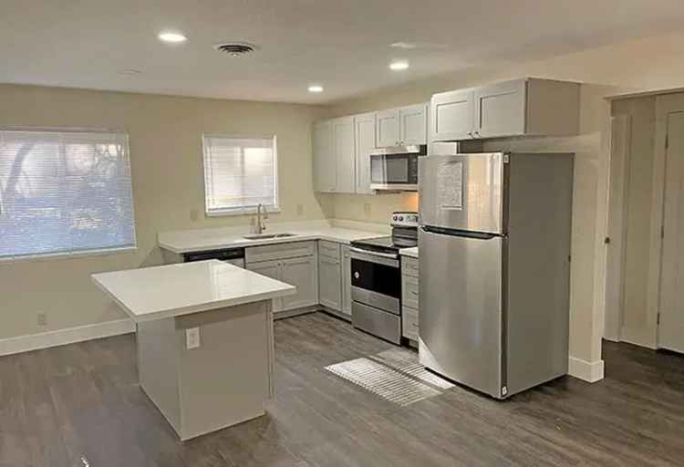 Rent Apartment Unit in South Lake Tahoe with Modern Renovations and Amenities