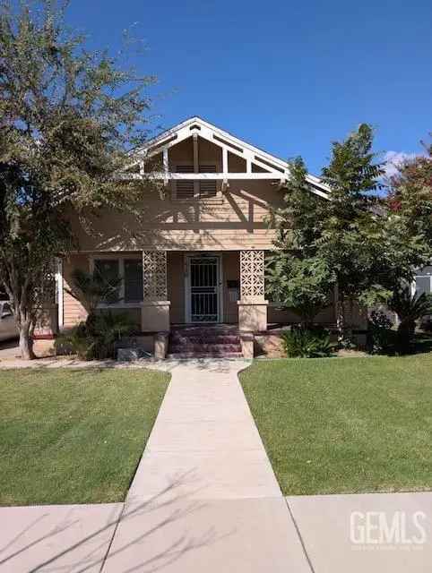 House For Sale in 510, Flower Street, Bakersfield, California