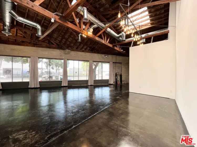 House For Sale in 1815, North Main Street, Los Angeles, California