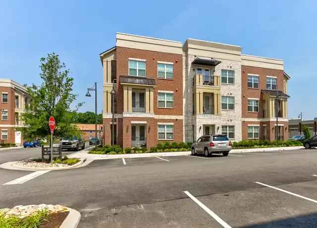 Rent Apartment in Phoebus Hampton Virginia with 24 Hour Amenities