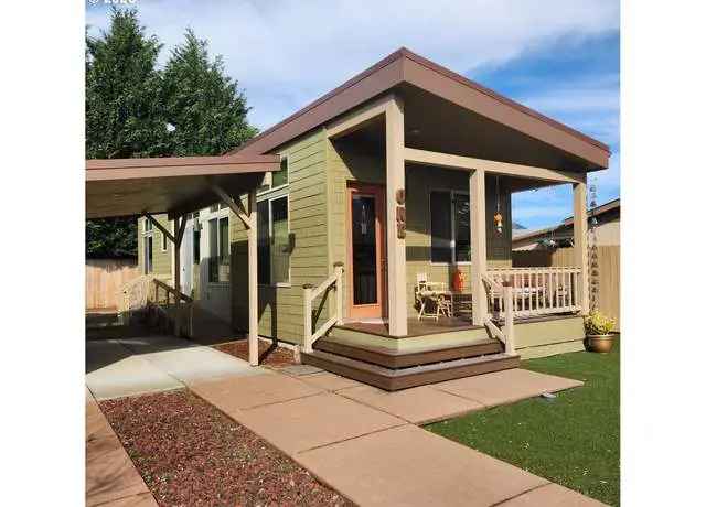 Buy Luxury Manufactured Home in Salem Oregon with Modern Features