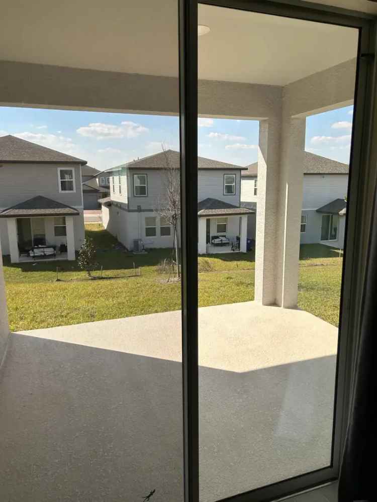 Rent Modern Home in Family-Friendly Neighborhood Near Downtown Orlando