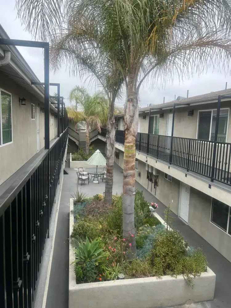 Rent Fully Remodeled 1 Bed 1 Bath Apartment in Exposition Park