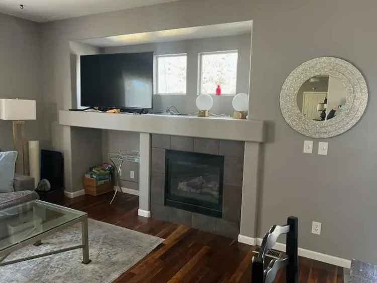 Rent Beautiful Furnished Home in Longmont with 3 Bedrooms and Great Schools