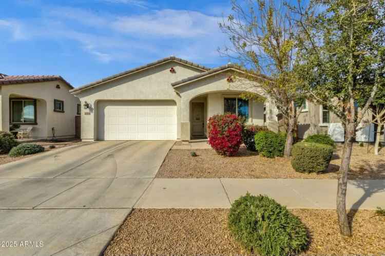 Rent Fabulous Single Level Home with 4 Bedrooms and 2.5 Bathrooms in Queen Creek