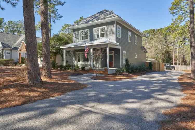 Rent Stunning Home with 5 Bedrooms and Fenced Backyard in Southern Pines