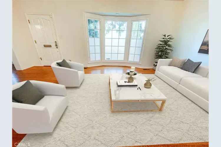 Rent Luxurious Condo in Beverly Hills with Vintage Charm and Modern Updates