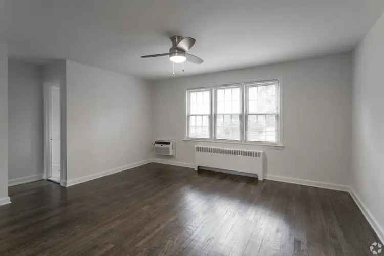 Rent Spacious Apartments with Air Conditioning in Moorestown