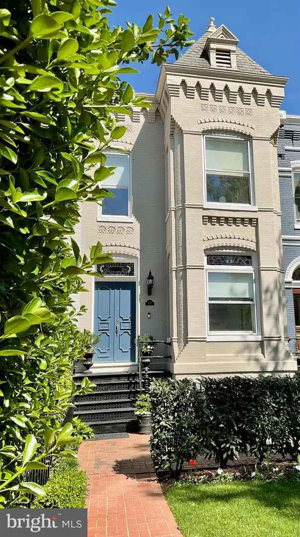 House For Sale in 428, New Jersey Avenue Southeast, Washington, District of Columbia