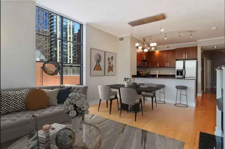 Rent 2 Bedroom 2 Bath Condo in River North with Balcony and Fitness Center