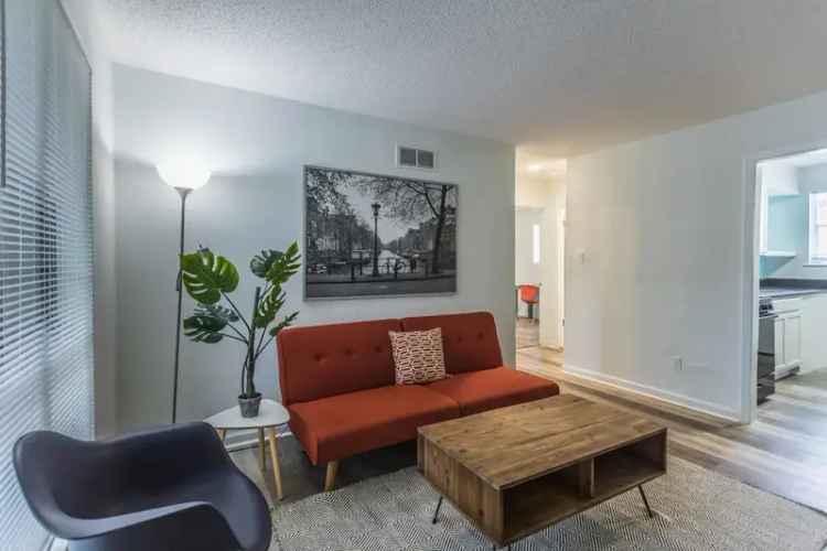 Rent apartments in the University District featuring luxury amenities