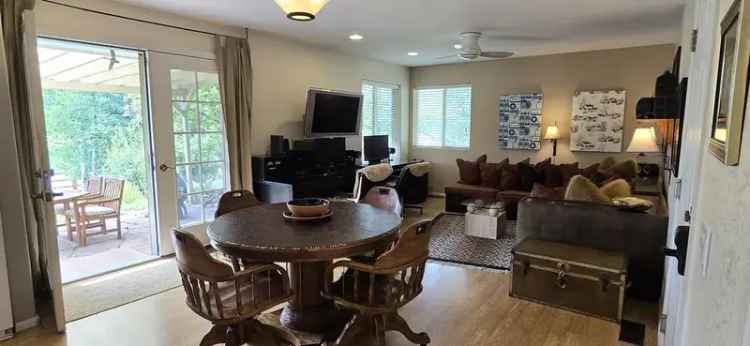 Rent Home on the Lake Perfect for Couples in Mid-Valley Location