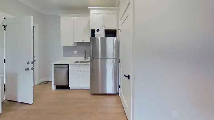 Rent Apartment Unit in Roxbury with Central Heating and Transit Access