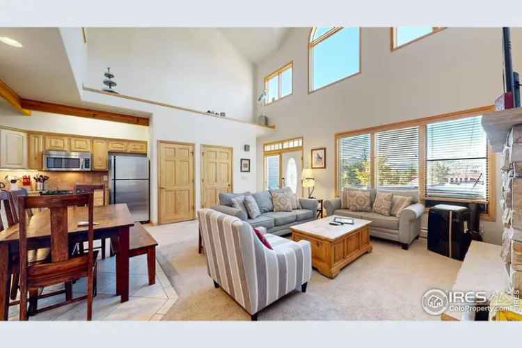 Luxury rent condo in Estes Park with mountain views and private hot tub