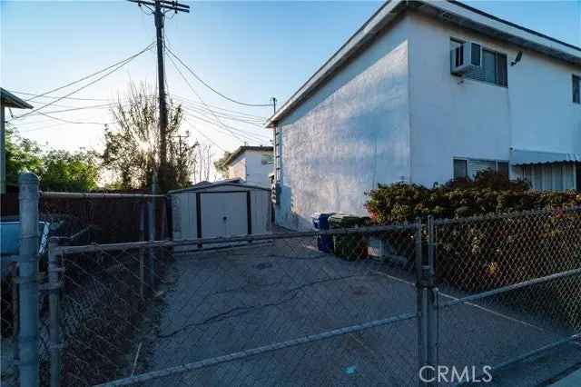 House For Sale in 11554, Haynes Street, Los Angeles, California