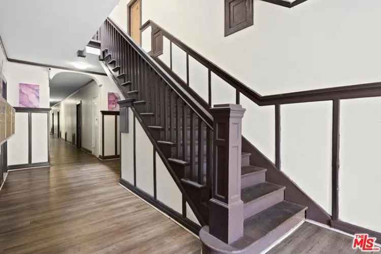 House For Sale in 400, Witmer Street, Los Angeles, California