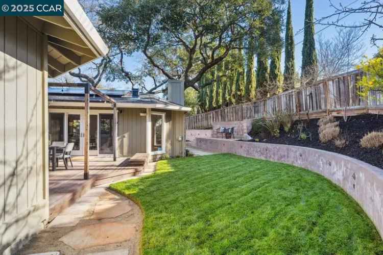 House For Sale in 3350, Woodview Drive, Lafayette, California