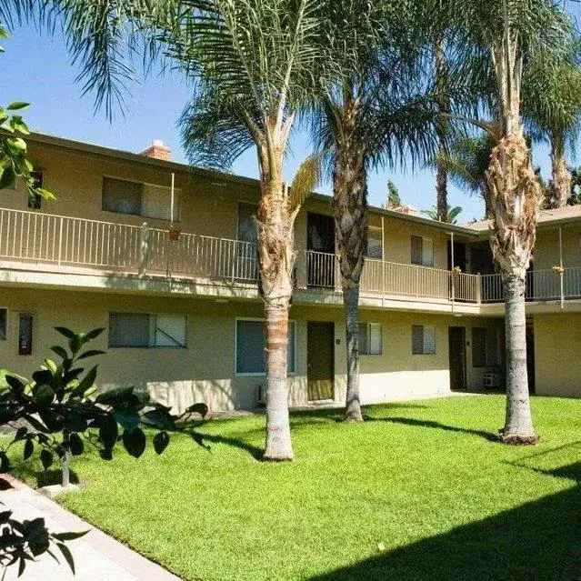 Rent Spacious Apartments in Riverside with Pool and Laundry Facilities