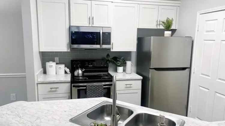 Rent Apartments in Historic McDonough with Southern Charm and Amenities