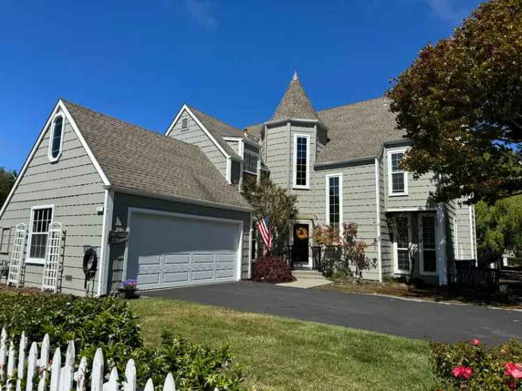 House For Sale in 21, Pinehurst Lane, Half Moon Bay, California