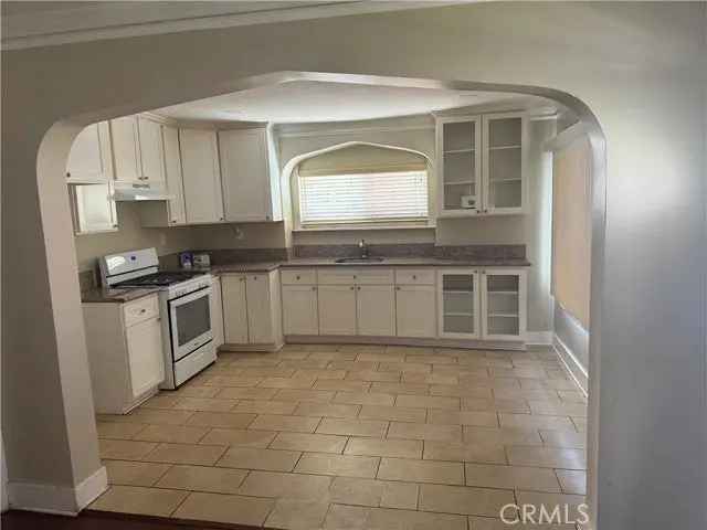 House For Sale in 1310, West 76th Street, Los Angeles, California