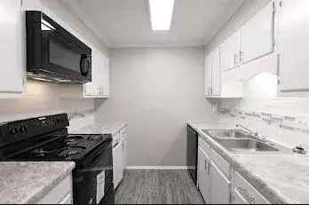 Rent Spacious Apartments at Woodmere Reserve with Great Amenities