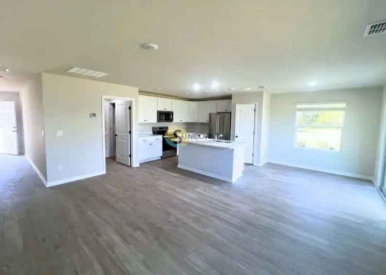 Rent a Modern Home in Palm Coast with Spacious Layout and Pet Friendly Features