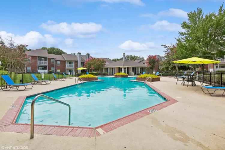 Apartments for Rent in Memphis with Pool and Fitness Center