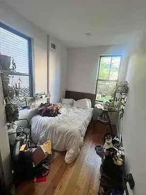 Rent Modern Duplex Apartment Near Seneca Train