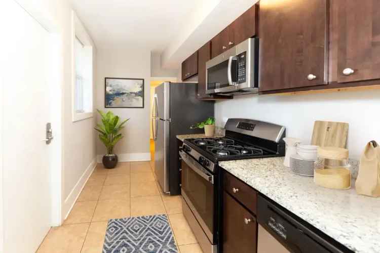 Rent Vintage Apartments with Modern Updates in Rogers Park