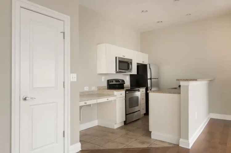 Rent Apartments Near Temple University in the Avenue of the Arts