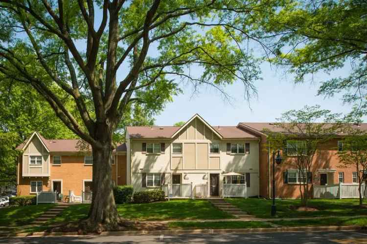 Rent Cozy Apartments and Townhomes in Fairfax VA with Great Amenities