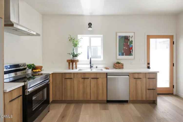 House For Sale in 2911, North Coolidge Avenue, Los Angeles, California