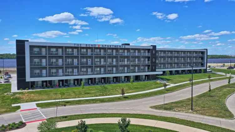 Rent Luxury Apartments in East Moline with River Views and Top Amenities