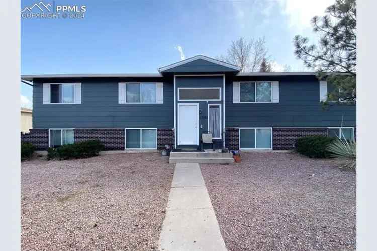 Rent Apartment Near City Park and Douglas Creek in Colorado Springs