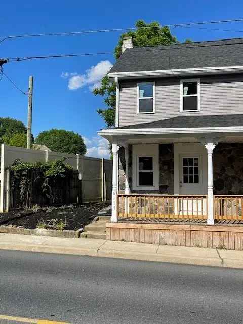 Rent Charming Townhouse in East Petersburg with 2 Bedrooms 1.5 Baths