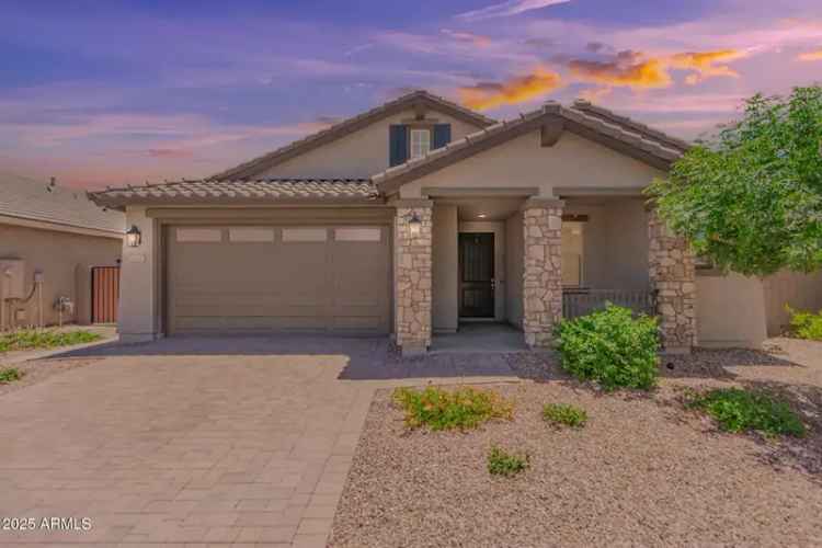 Buy Smart Home in Escalante with 4 Bedrooms and Community Amenities