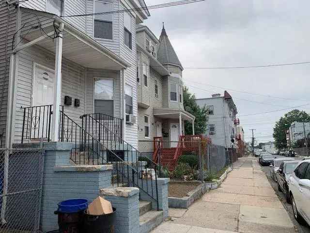 Rent Renovated Apartment Unit with 2 Bedrooms and Office in Irvington NJ