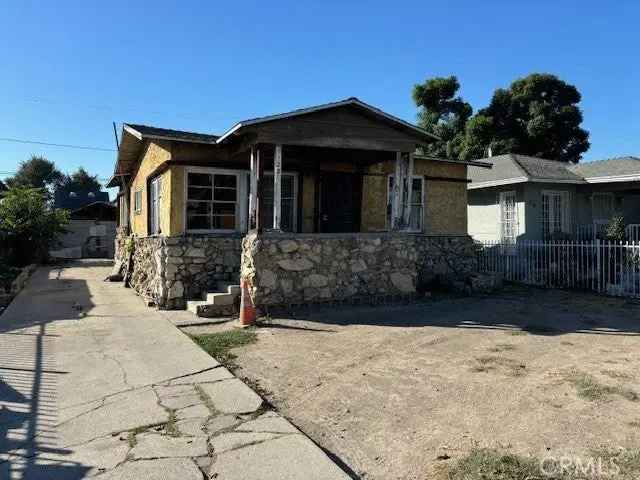 House For Sale in 1128, East 102nd Street, Los Angeles, California