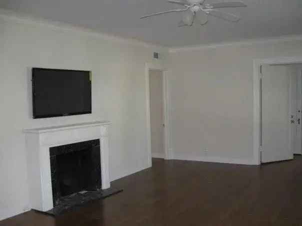 Rent Apartment Unit in Historic Monte Vista Featuring 4 Bedrooms and 4 Baths