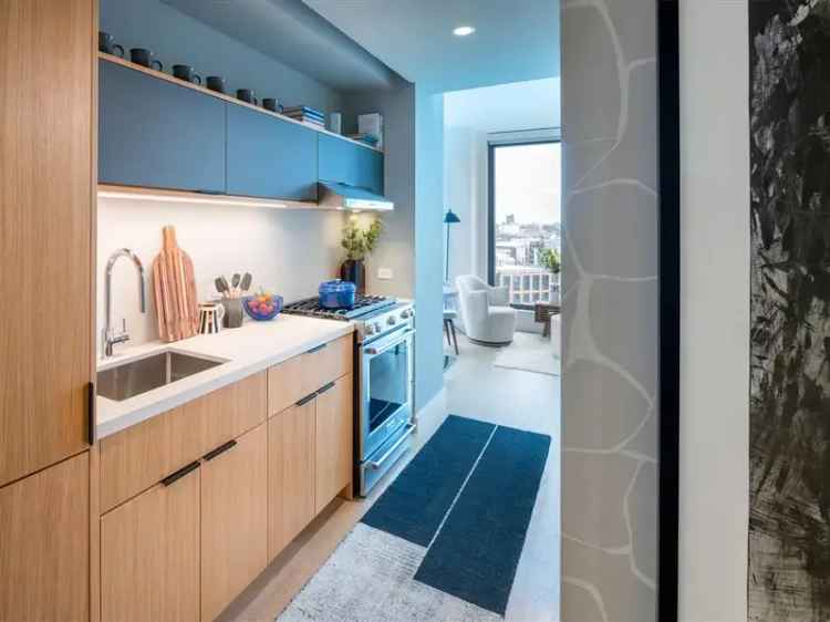 Rent Apartment Unit in Greenpoint Landing with Modern Amenities