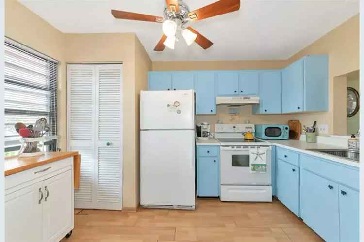 Rent 2 Bedroom Condo in Spring Lakes Community with Pool Access