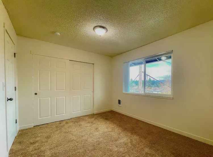 Rent Luxury Apartments in Milwaukie with Convenient Amenities