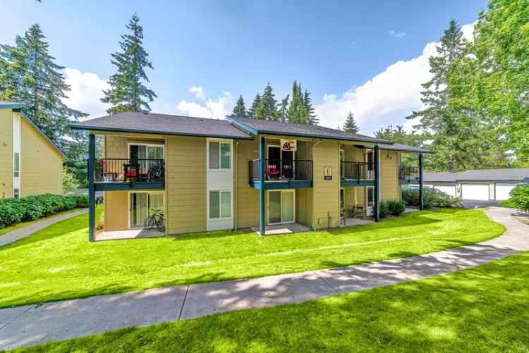 Rent Kamber Ridge Apartments in Bellevue with Private Patios and Balconies