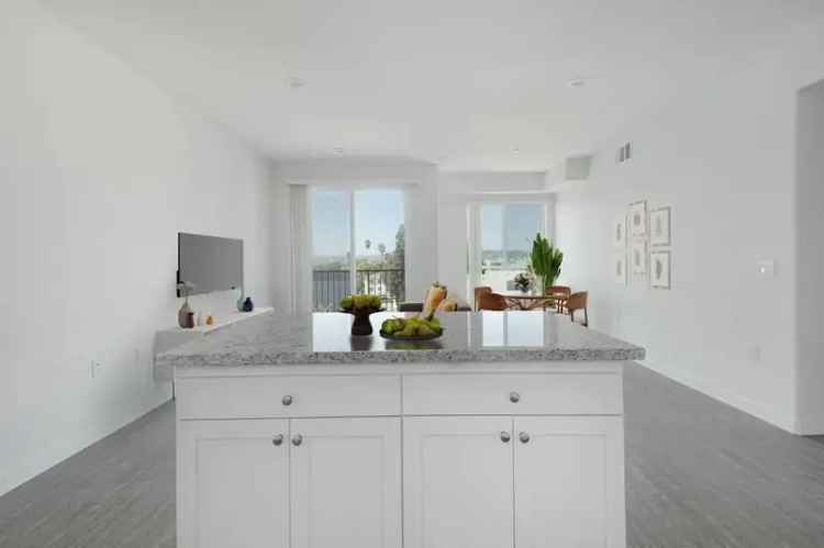 Rent Apartments in Los Angeles with Stunning Views and Modern Amenities