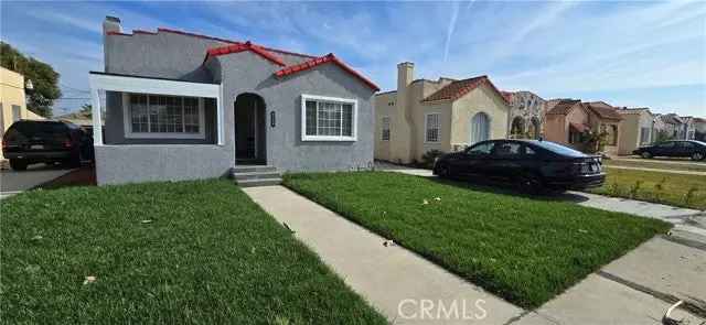 House For Sale in 8734, Dalton Avenue, Los Angeles, California