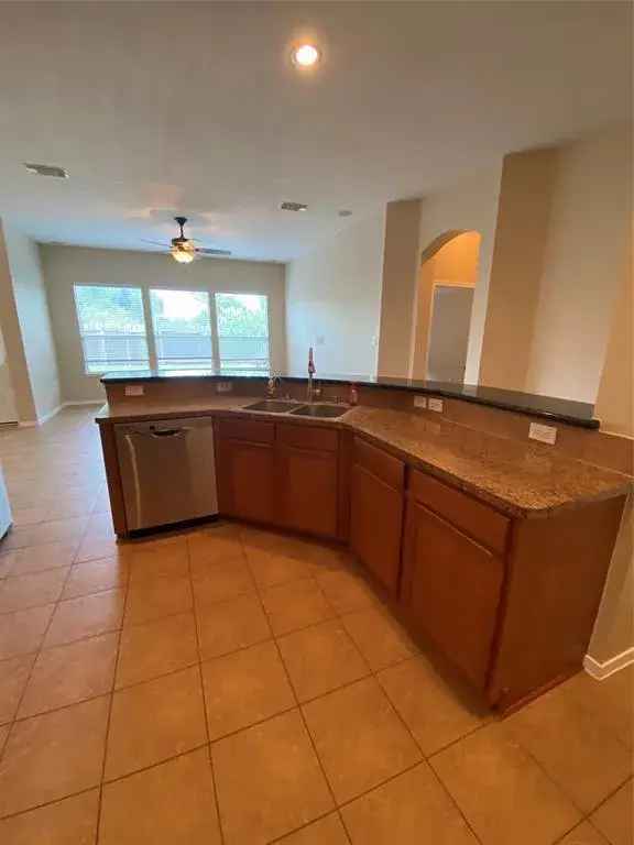 Rent Charming Single Family Home in Villages of NorthPointe With 4 Bedrooms