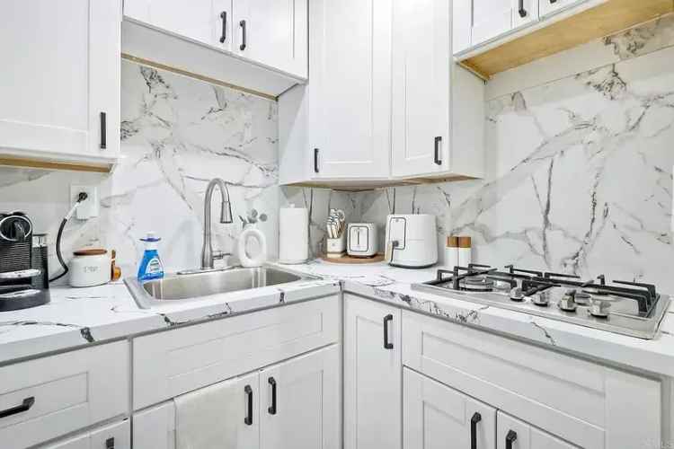 Rent Apartment Newly Renovated Studio with Stainless Steel Appliances