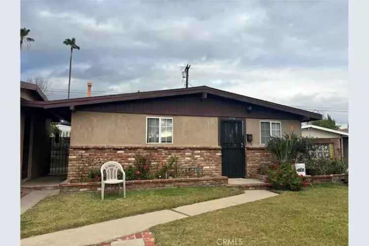 Rent Family Home in Sylmar with Vaulted Ceilings and Entertainer's Backyard